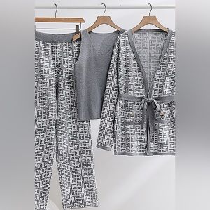 NWT 3 piece Knit tank, cardigan & pants Set Gray & White Print OS